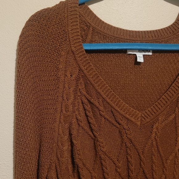 Cable knit rust v neck sweater - Picture 3 of 8